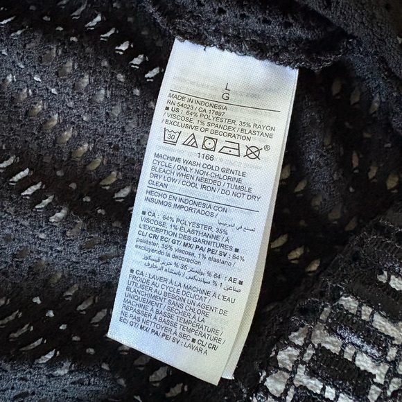 NWOT - Old Navy Black Crochet Tank Top - Picture 4 of 7